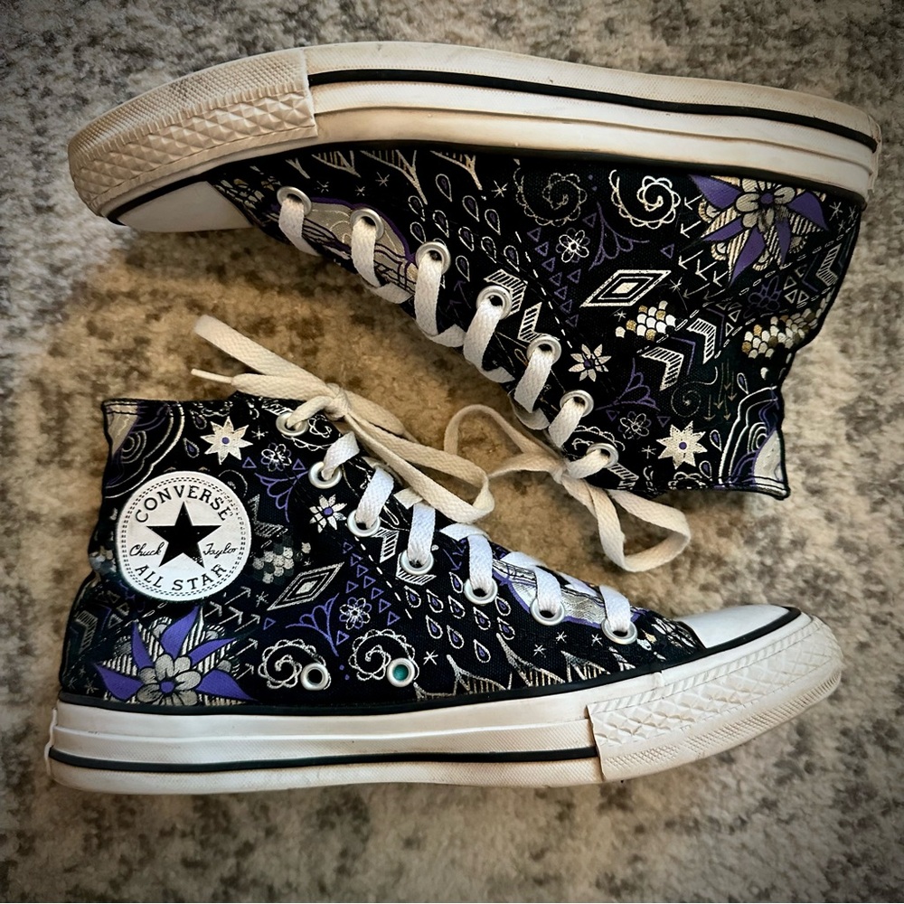 Converse Women's Black and Purple High-Top Sneakers